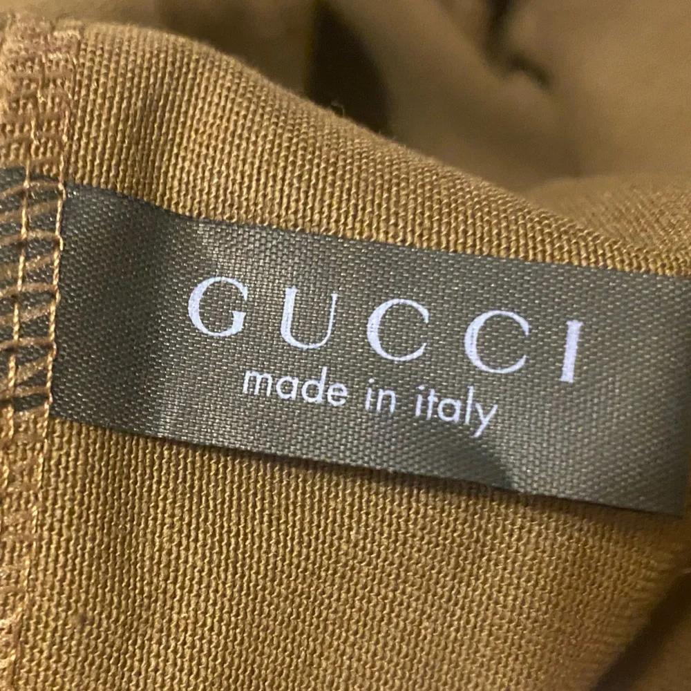 Gucci Brown Drawstring Dust Bag with Gold Logo. 21.5X23.5. Excellent Condition.